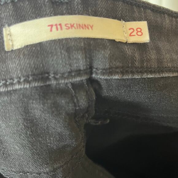 Levi's 711 Skinny Jeans Black 28 Distressed Ripped Knee - Picture 3 of 11